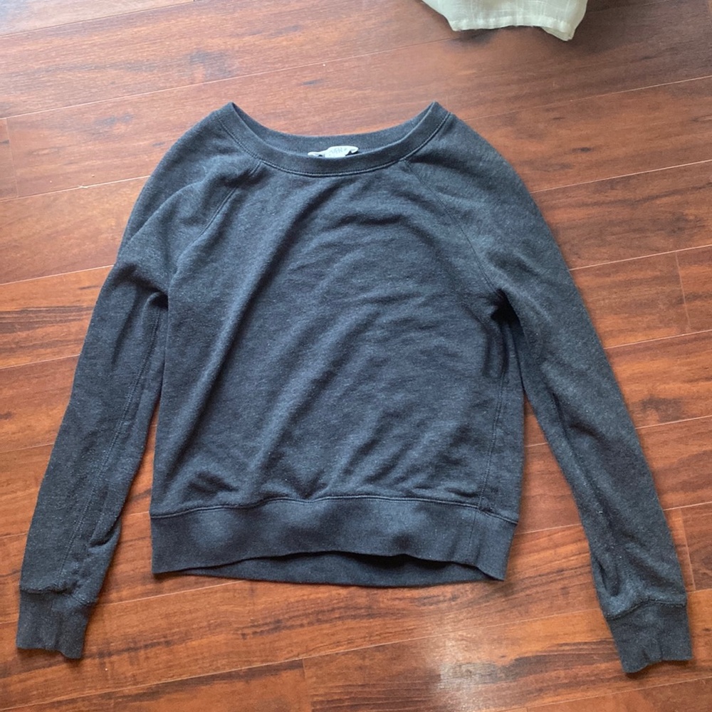 Forever 21 Grey Sweatshirt/Sweater